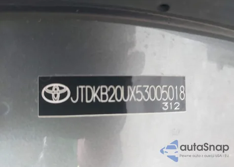 2005 Toyota Prius from USA, damaged, VIN JTDKB20UX53005018